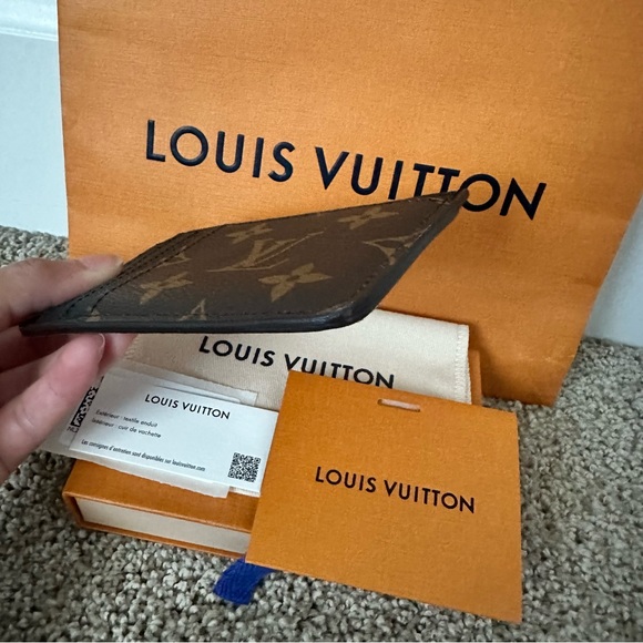 Louis Vuitton Side-Up Card Holder - Picture 3 of 6
